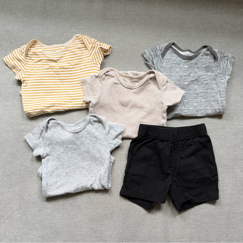 0-3 Months Baby Boy Short Sleeve Onesie & Shorts Bundle